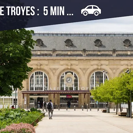 Le Chevalier Au Lion - Center Troyes